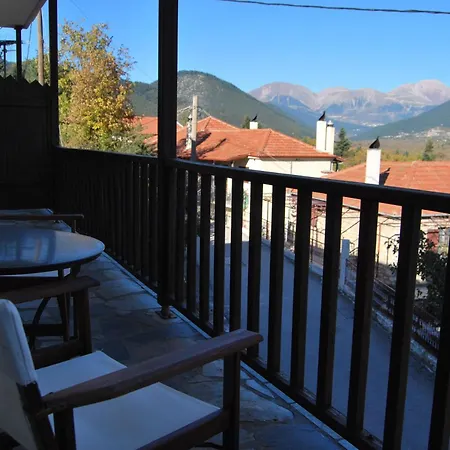 Guest house Rizoma Mikro Chorio (Central Greece)